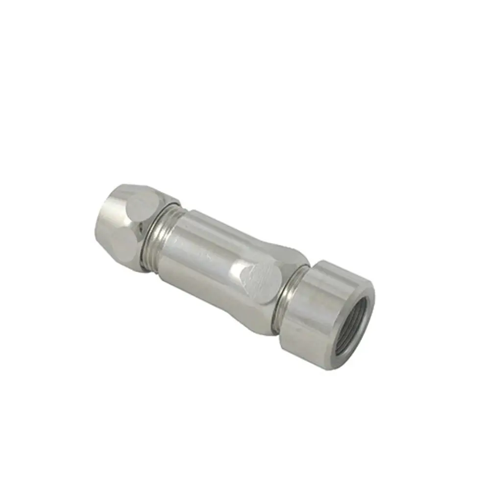 Metallene Quetschverschraubung von Kludi, zylindrische Form mit gewindeartigen Enden zur Verbindung von Rohren oder Schläuchen.
